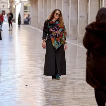 Prolaznica koja je oživjela grad: Cvjetni uzorci dominirali zadarskom &scaron;picom