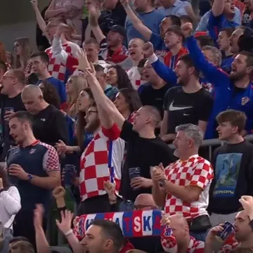 Hrvatski navijači napravili sjajnu atmosferu u Ljubljani: Pogledajte ludnicu u Stožicama