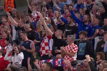 Hrvatski navijači napravili sjajnu atmosferu u Ljubljani: Pogledajte ludnicu u Stožicama