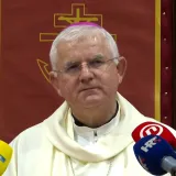 Nadbiskup Uzinić poručuje da je molitvi mjesto u crkvi: 'Potrebno se otvoriti Bogu i njegovim nadahnućima'