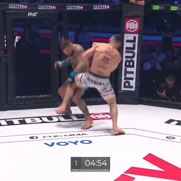 Odmah na gas! High kick iskusnog Terrora zapalio publiku u prvim sekundama