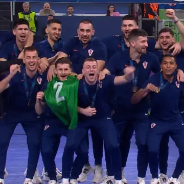 Pogledajte dodjelu medalja na&scaron;im reprezentativcima: Istaknuli su poseban dres