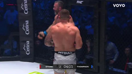 Kakav show u Munchenu: Srpski borac izudaro Thompsona, njegova reakcija odu&scaron;evila sve