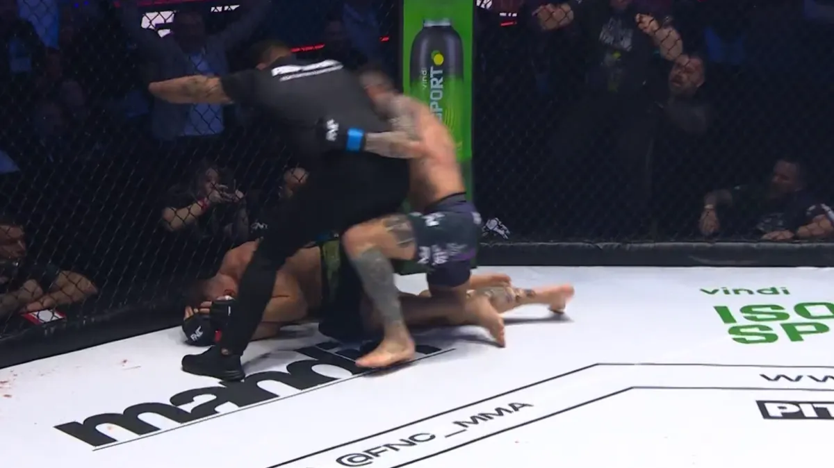 FNC 27: &Scaron;okantan poraz Pejića, Srbin &scaron;irok kao ormar prebio Thompsona, a čudesni Ilić za 15 sekundi uspavao Fabjana