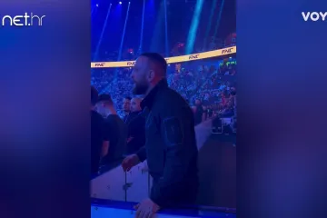 Pravi &scaron;ampion i kolega! Pogledajte kako Slo Rocky nakon bolnog poraza podržava Vitasovića