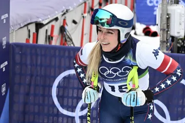 Pogledajte stravičan pad legendarne Lindsey Vonn! Jecala je i vri&scaron;tala, helikopter ju odvezao u bolnicu