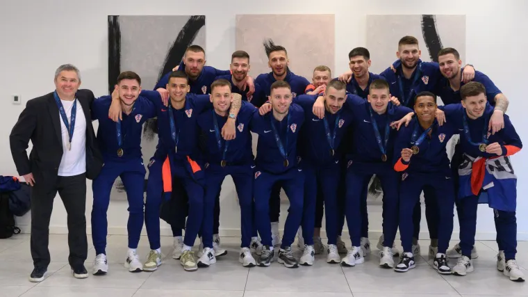 Na&scaron;i heroji stigli kući: 'Svaka godina iza 50. nakon ove utakmice je premija'