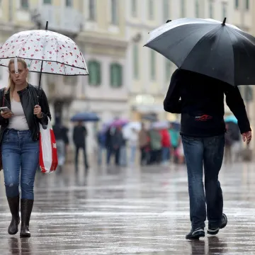 Čeka nas promjenljiv i iznadprosječno topao tjedan: Evo &scaron;to nam donosi utjecaj ciklone iz Italije