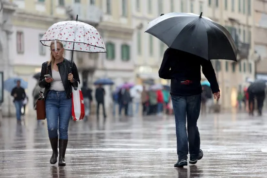 Čeka nas promjenljiv i iznadprosječno topao tjedan: Evo &scaron;to nam donosi utjecaj ciklone iz Italije