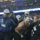 Neželjeni gost uni&scaron;tio Super Bowl! Pogledajte scene koje se nisu mogle vidjeti na TV-u