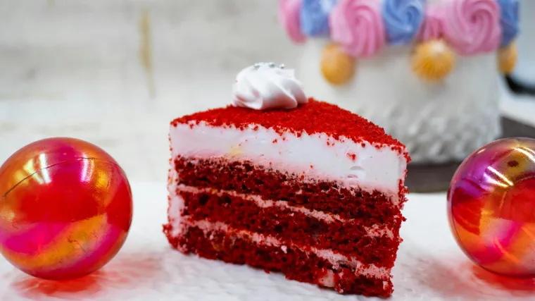 Strast na tanjuru: Ispecite legendarnu tortu Crveni bar&scaron;un koja osvaja na prvi zalogaj