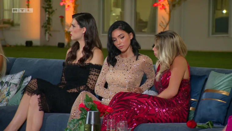 Suze na ceremoniji ruža! Nakon otkrivanja &scaron;okantne tajne, dvije djevojke napu&scaron;taju vilu