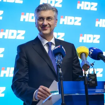 Plenković uskoro pred novinarima: Otkriva za&scaron;to Piletić odlazi