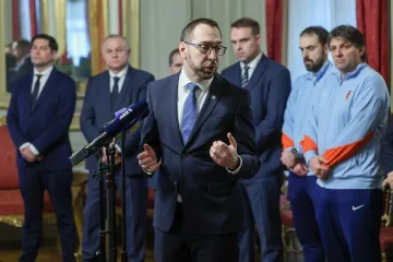 Nakon premijera stigli i do gradonačelnika: Toma&scaron;ević se obratio brončanim herojima