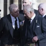 Kralj Charles prekida &scaron;utnju o Epsteinu: Palača spremna pomoći policiji zbog Andrewa