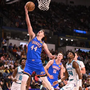 Talentirani srpski ko&scaron;arka&scaron; vratio se na parket nakon te&scaron;ke životne borbe