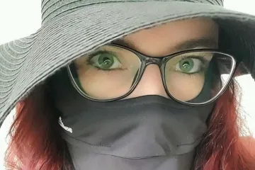 Prisiljena je živjeti život vampirice jer je može ubiti samo jedna minuta na suncu