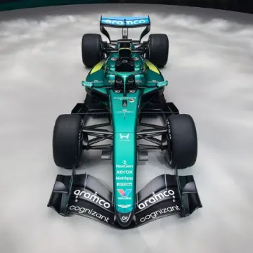 Stigao je bolid o kojem se &scaron;aptalo mjesecima: Aston Martin otkrio Newyevu viziju