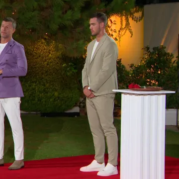 Suze, ljubomora i neočekivana odluka: Slijedi obrat na ceremoniji ruža!