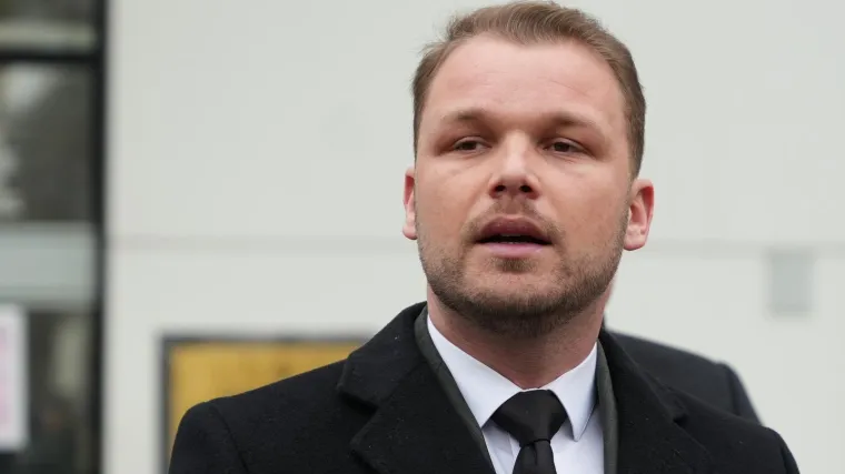 Stanivukovića policajci pretresli na ulasku u Hrvatsku! Provjeravali i njegov Mercedes