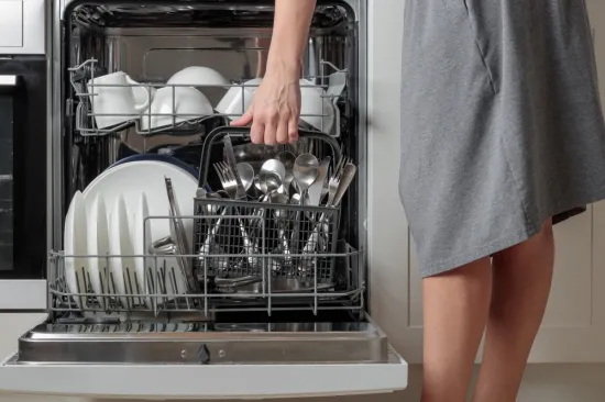 Ovu gre&scaron;ku mnogi rade kad pospremaju kuhinju: Na kraju će vam uni&scaron;titi noževe