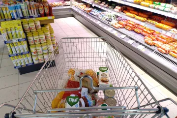 &Scaron;to se skriva na policama trgovina? Evo &scaron;to stvarno jedemo i za&scaron;to moramo čitati sitna slova