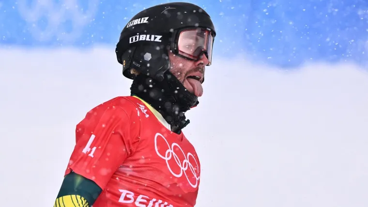 Nova te&scaron;ka ozljeda na Olimpijskim igrama: Helikopter ga odvezao u bolnicu, slomio je vrat