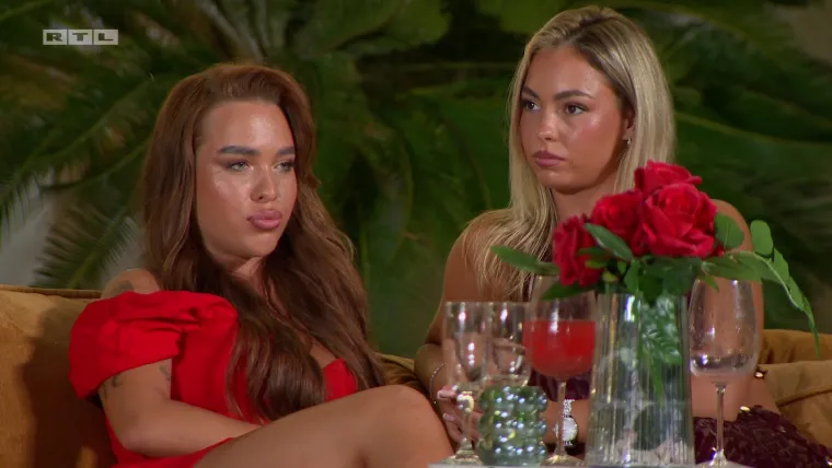 Ivina rafalna paljba na koktel partyju: 'Ona je jučer izgledala kao da je do&scaron;la sa sprovoda'