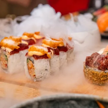 Večera za dvoje kao mali ritual bliskosti uz savr&scaron;eno osmi&scaron;ljene okuse