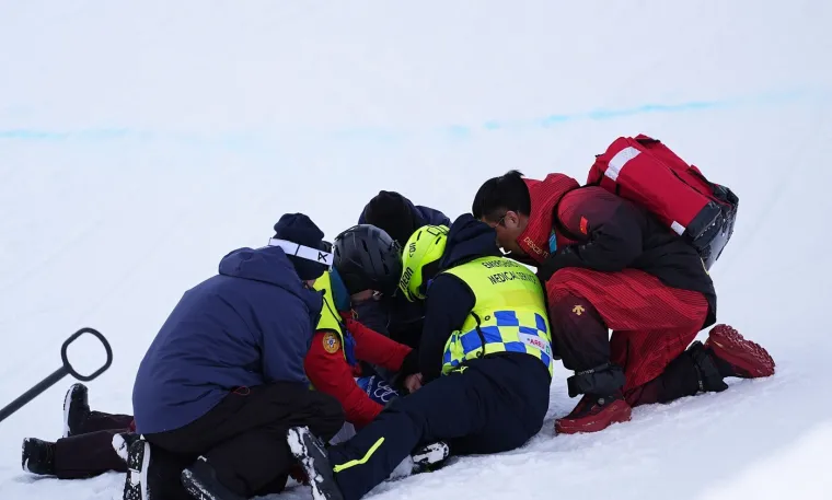 Publika je utihnula i odmah su do&scaron;la nosila: Jezivi pad na Olimpijskim igrama