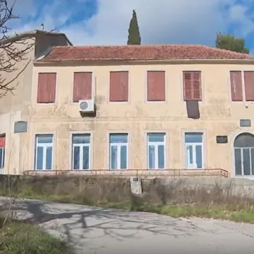 Od prazne učionice do zvjezdarnice: Stara &scaron;kola u Vrgorcu dobiva novu svrhu