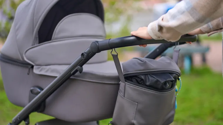 &Scaron;okantno otkriće u dječjim kolicima: Policajci nisu mogli vjerovati u &scaron;to gledaju