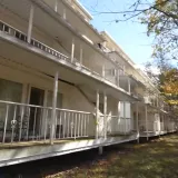 Jedan uru&scaron;en i napu&scaron;ten, drugi odi&scaron;e romantičnom idilom: Evo koja tajna se krije iza ovih blizanaca