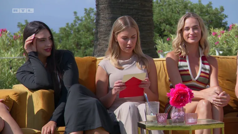 Smiljana pokazala simbol odnosa s Petrom: 'Ovo je brzina kojom će ga neka odvesti u spavaću sobu'