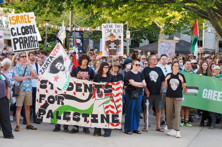 Tisuće prosvjednika protiv izraelskog predsjednika: 'Destruktivan je i odgovoran za genocid u Gazi'