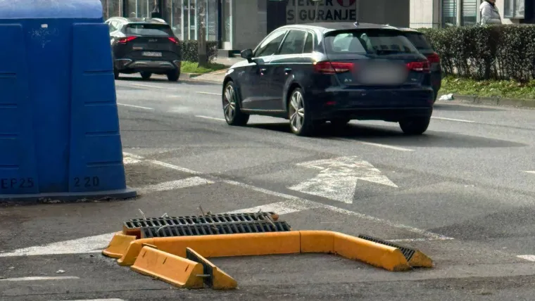 Netko će nastradati! Razvaljene barijere stoje mjesecima usred Zagreba, nitko ne reagira