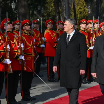 Pogledajte kako su Milanovića dočekali u Gruziji: Crveni tepih, postrojeni vojnici...