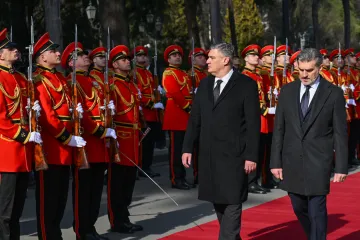 Pogledajte kako su Milanovića dočekali u Gruziji: Crveni tepih, postrojeni vojnici...
