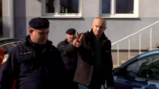 Stanovnici Nove Gradi&scaron;ke o uhićenju gradonačelnika: 'To je tu normalno, staviti sebi u džep'