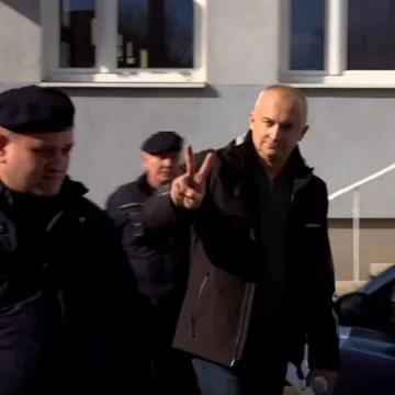 Stanovnici Nove Gradi&scaron;ke o uhićenju gradonačelnika: 'To je tu normalno, staviti sebi u džep'