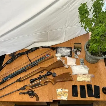 Pali dileri u &Scaron;ibeniku: Pogledajte samo &scaron;to im je sve policija prona&scaron;la u stanu