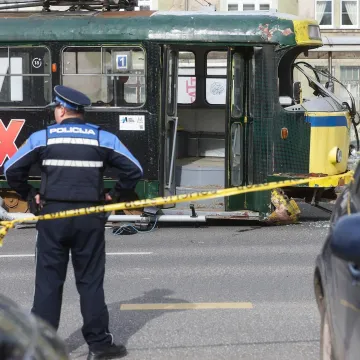 Uhićen vozač 'tramvaja smrti' u Sarajevu: U stravičnoj nesreći poginuo mladić, djevojci amputirana noga