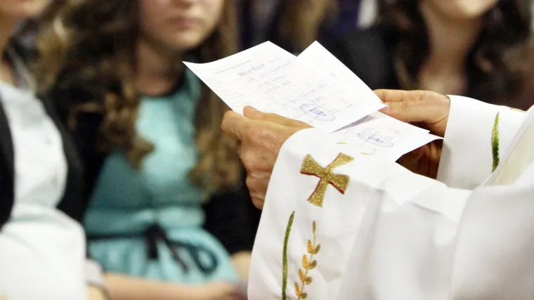 Župnik kod Rijeke otkazao krizmu: 'Nezreli ste! Nedostaje vam znanja i posvećenosti!'