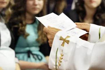 Župnik kod Rijeke otkazao krizmu: 'Nezreli ste! Nedostaje vam znanja i posvećenosti!'