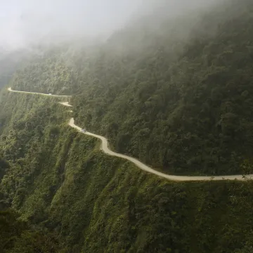 Ovo je jedna od najopasnijih cesta na svijetu: Samo na izgradnji stradale su stotine ljudi