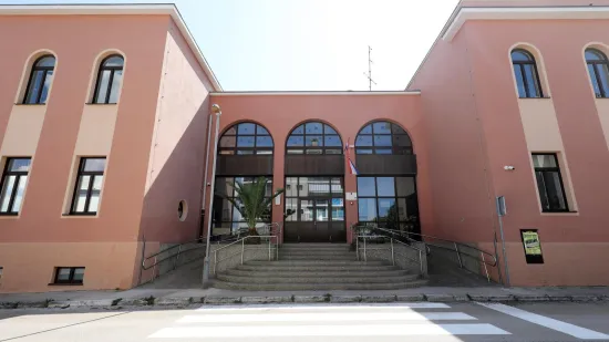 Roditelji bojkotiraju nastavu u pulskoj &scaron;koli zbog problematičnog učenika: Grad traži hitno rje&scaron;enje