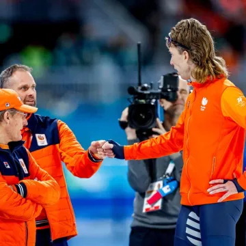 Fudbalerke ponovno gaze! Nezaboravne frizure vratili osvajači olimpijskih medalja i napravili show