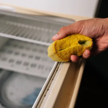 Majka smrznula bebe nakon poroda: Član obitelji otkrio stra&scaron;nu tajnu kad je otvorio zamrzivač