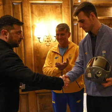 Zelenski suspendiranom sporta&scaron;u dao najveću počast u državi