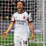 Luka Modrić sru&scaron;io jo&scaron; jedan rekord: Samo dvije legende ispred njega